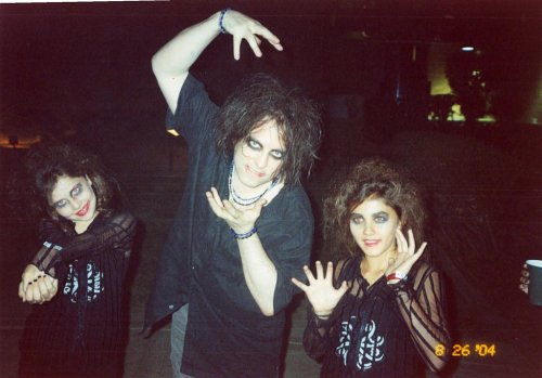 gothiccharmschool:  Robert Smith with babygoths. I have no words for how ridiculously cute this is. 