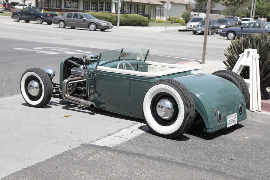 crownofdestruction:  gorgeous colour.  if old man jenkins were a car 