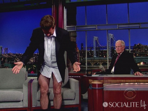 daddy-fluffer:  Alec Baldwin’s hairy-ass legs. 