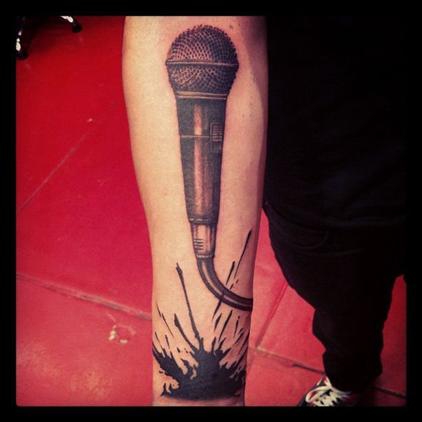 erin-1d:  i guess your just obliged to get a tattoo if you go to la…