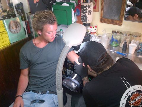 erin-1d:  i guess your just obliged to get a tattoo if you go to la…