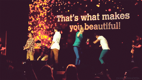 next2niall:  HAHAHAHA the longer you watch it the funnier it gets