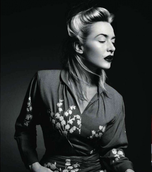 suicideblonde: Kate Winslet photographed by Patrick Demarchelier for Vogue Paris, November 2011