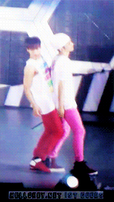 bonganh1996:  What cha you doing KIM JONGHYUN ? &gt;///////////&lt; 