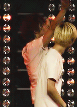 luchynya:  cute~lovely~adorable~dorky Taemin with his hyungs ~ 