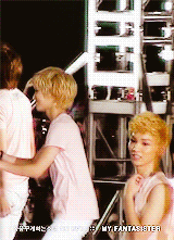luchynya:  cute~lovely~adorable~dorky Taemin with his hyungs ~ 