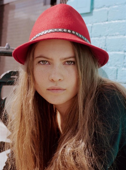 e-look:  Behati  love her