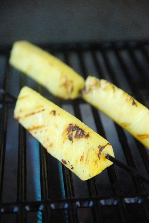 thecakebar:  grilled pineapple sticks & how to cut a pineapple  you can serve grilled pineapples with vanilla ice cream, whip cream, cream cheese, mascarpone, or greek yogurt :) 