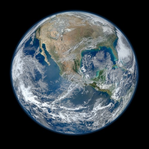 lupinswilly:Highest resolution picture of the Earth. (Click for full picture)  