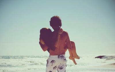 entaovamo:  A vida outra vez sorriu pra mim, e eu sinto um cheiro de um amor maior.