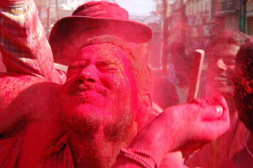 chazkeats:  astickfigureillustration:  unsolnosilumina:  Holi, the Hindu festival of colour. (x)  This has to be the most beautiful celebration on the planet.  #yay #pictures of the ACTUAL FESTIVAL instead of pictures of a bunch of white kids acting