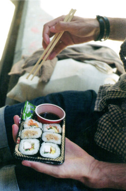 miragesofmariam:  I need sushi. Ive been reblogging it like crazy lately.  