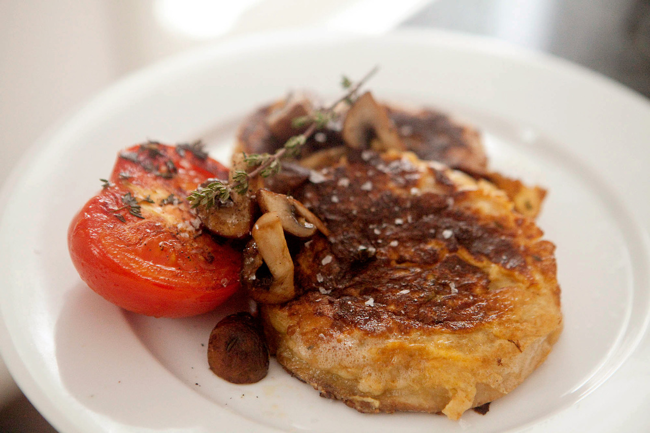 Eggy Crumpets with “Roasted” Tomatoes and Mushrooms
Last weekend I was looking breakfast with limited ingredients and limited time. I had some tomatoes that needed eating but had overdosed on fresh ones, but there wasn’t enough time to roast them in...