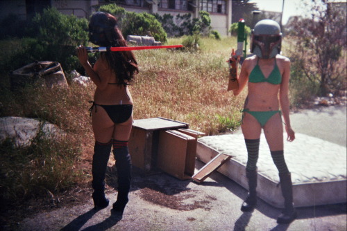 starwarsgonewild:  photosbymoses:  Holga 35mm photo by Moses  Vader and Boba chilling out 