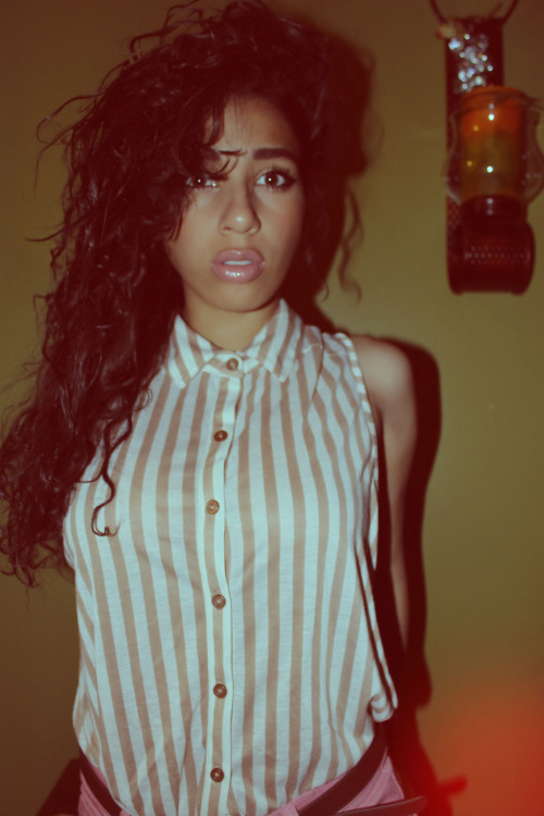 shesbombb:  http://tasteyourkiss-.tumblr.com/ instagram: @forbittenLOVE 