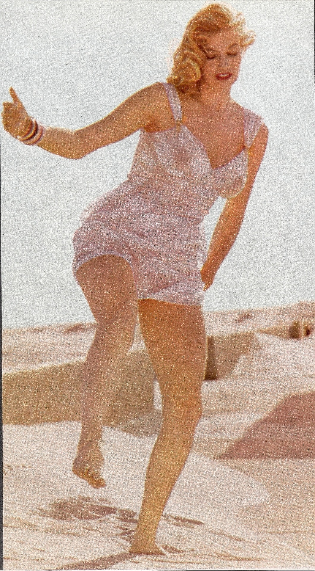 Anita Ekberg, Nugget - June 1957