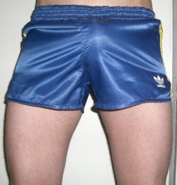 guysinshortshorts.tumblr.com post 72663945790