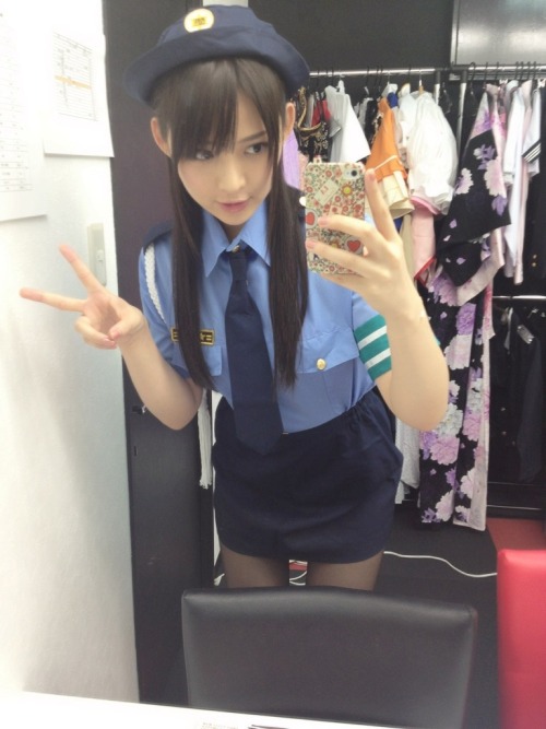 kwwwsk:  Twitter / suzukisakiika: 逮捕しちゃうぞ速報。一日署長の仕事こいこい！！ 鈴木咲 