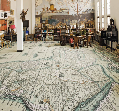 theatrecollage:  wnycradiolab:  Hello, we would like one of these in every color, please. World map carpets by Area Pavimenti  apartment inspiration: I lust after map rugs. 