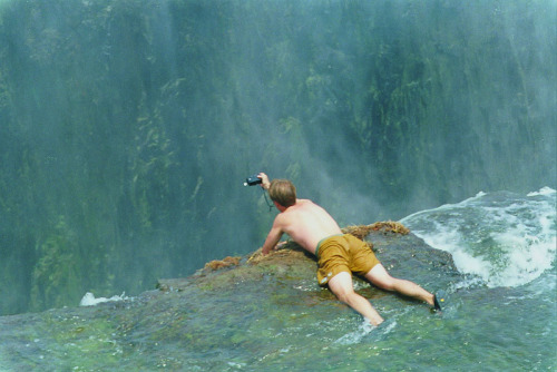 polarscope:Devil’s Pool (Victoria Falls, Africa): naturally formed pool, near the edge of the falls,