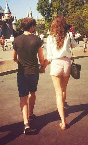 swagmastavibes:  El and Lou at Disneyland 