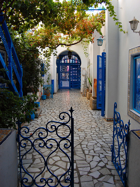 Lovely courtyard in Sidi Bou Said, Tunisia (by Antonio Ilardo).