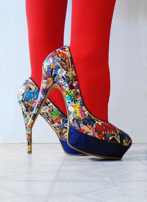 ironspy:  DIY Killer Comic Book HeelsPricetag: Around £15Time: Eight hours per shoe