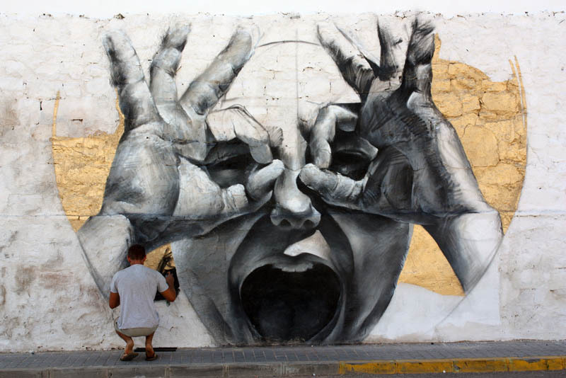 exhibition-ism:  Amazing photo-realistic street art from Spanish artist MESA 
