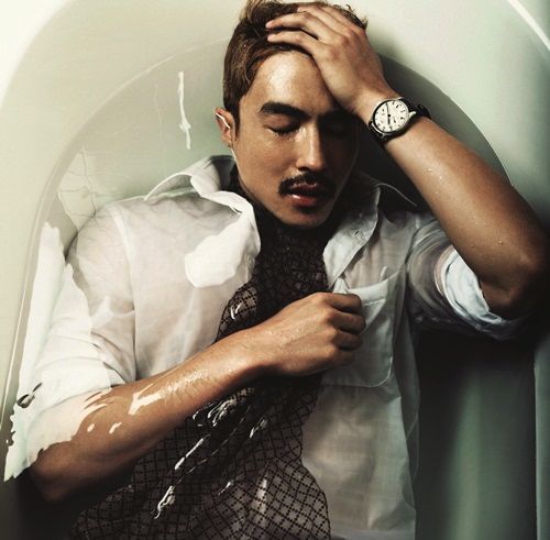 Daniel Henney of X-Men Origins: Wolverine, Three Rivers and Shanghai Calling.In a bathtub.