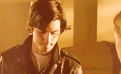 mileysliam:rory/jess + goodbyes