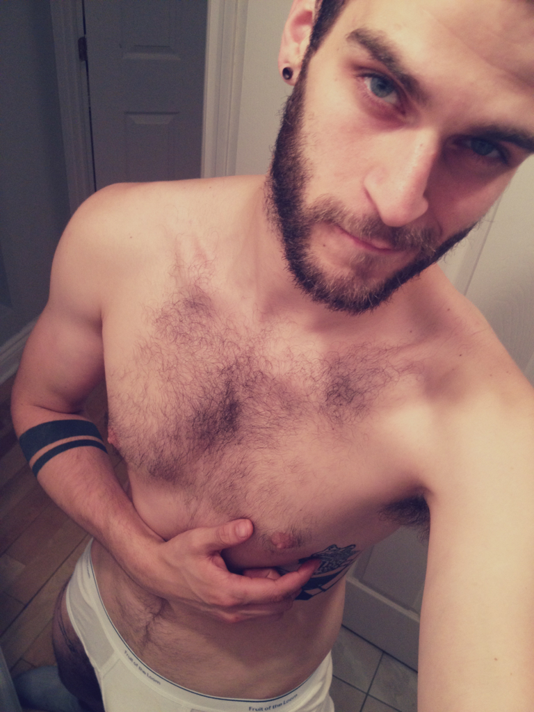 undiesfetish:  Fuck me this guy is hot! 