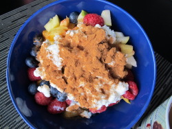 gastronomyandlifesotherpleasures:  Fresh Fruit and Cottage Cheese I am continually trying to find ways to incorporate cottage cheese into my life.  I discovered a new way one recent morning when I had run out of my plain greek yogurt.  As I was standing