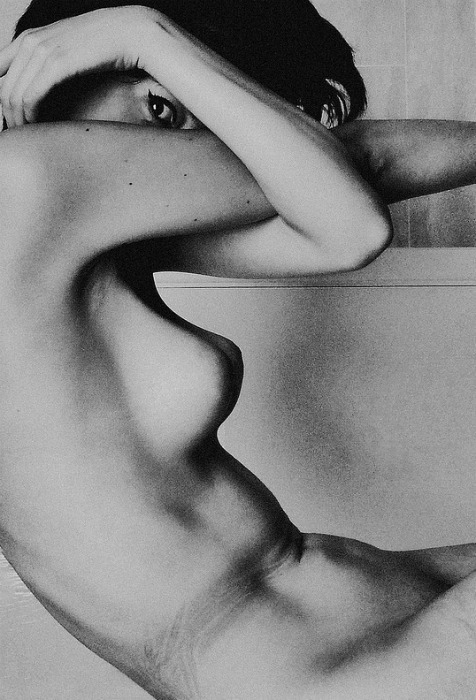 Porn frenchtwist:  Untitled (Peekaboo Nude) by photos