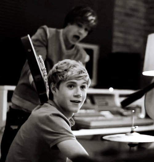 1dgivemeyourgravy:  [x]