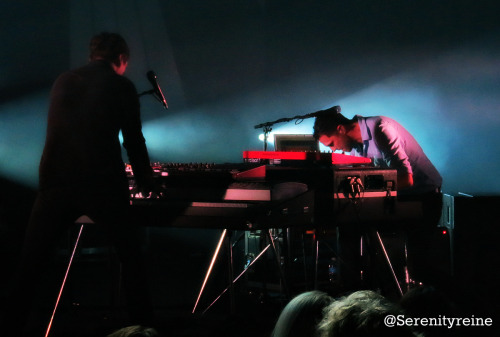 keaneshadow:Dualling KeyboardsKeane | Merriam TheatreJune 16, 2012Source: @Serenityreine