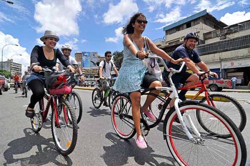 minombreespeligro: (via Fotos: Así se conoce Caracas desde una bicicleta. - Ciudad | Últimas Noticia