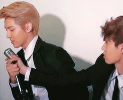 edanzgarden:  KRISPY LAYS…THAT SHIP IS KRAY [x] 