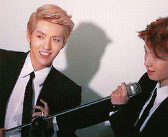edanzgarden:  KRISPY LAYS…THAT SHIP IS KRAY [x] 