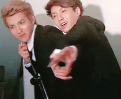 edanzgarden:  KRISPY LAYS…THAT SHIP IS KRAY [x] 