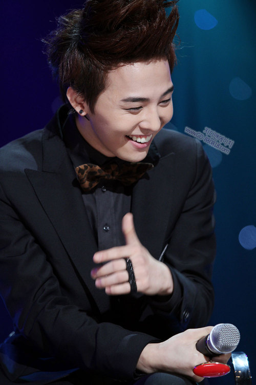 kpoplust:Smiling Ji Yong