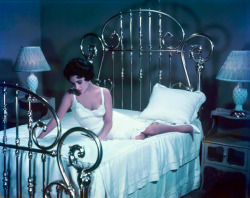 vintagesonia:  Elizabeth Taylor in a promotional photo for Cat on a Hot Tin Roof (1958) 