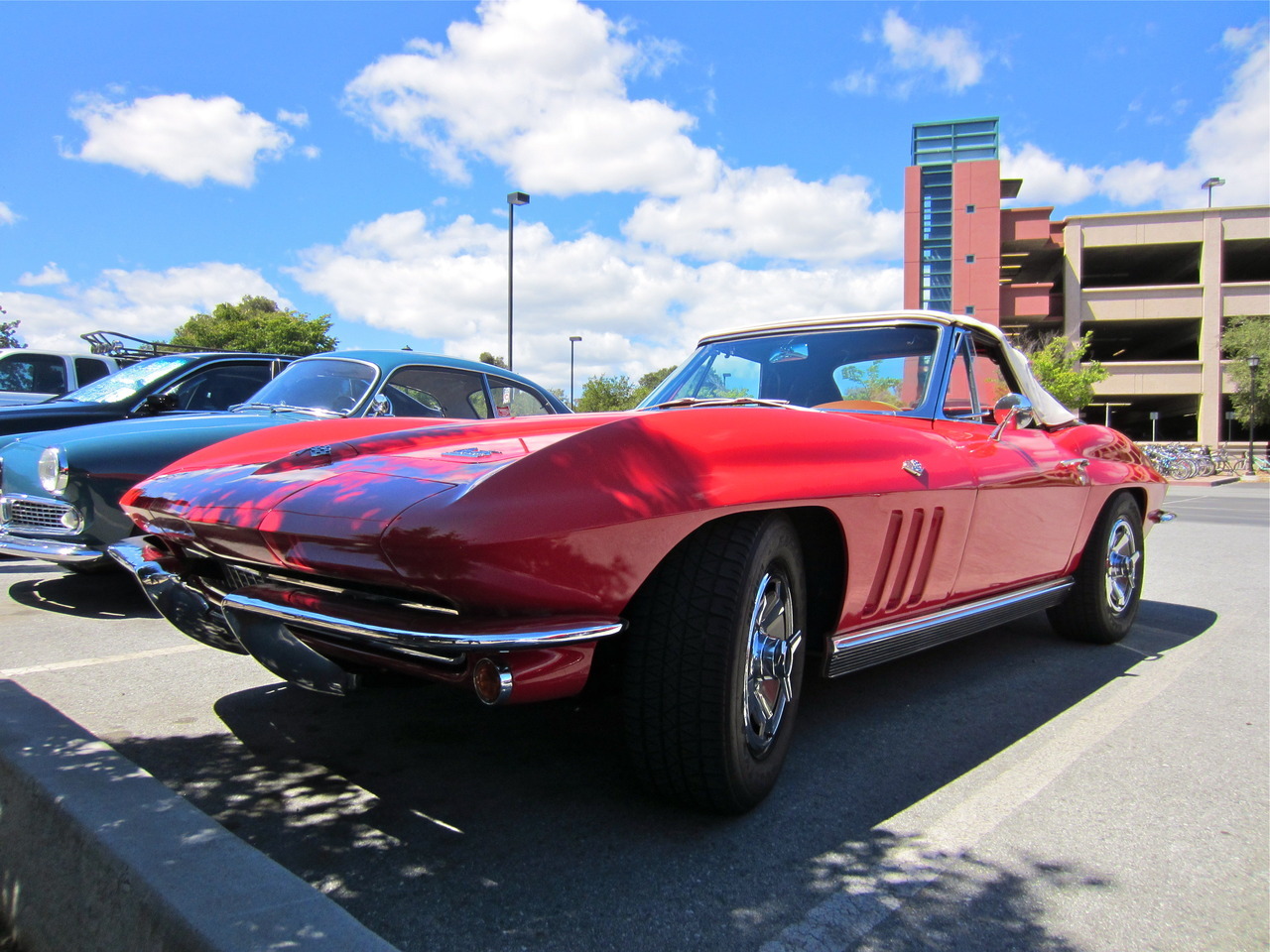 car-spotting:  The Target: Chevrolet Corvette Sting Ray (produced 1963-67). Spotted: