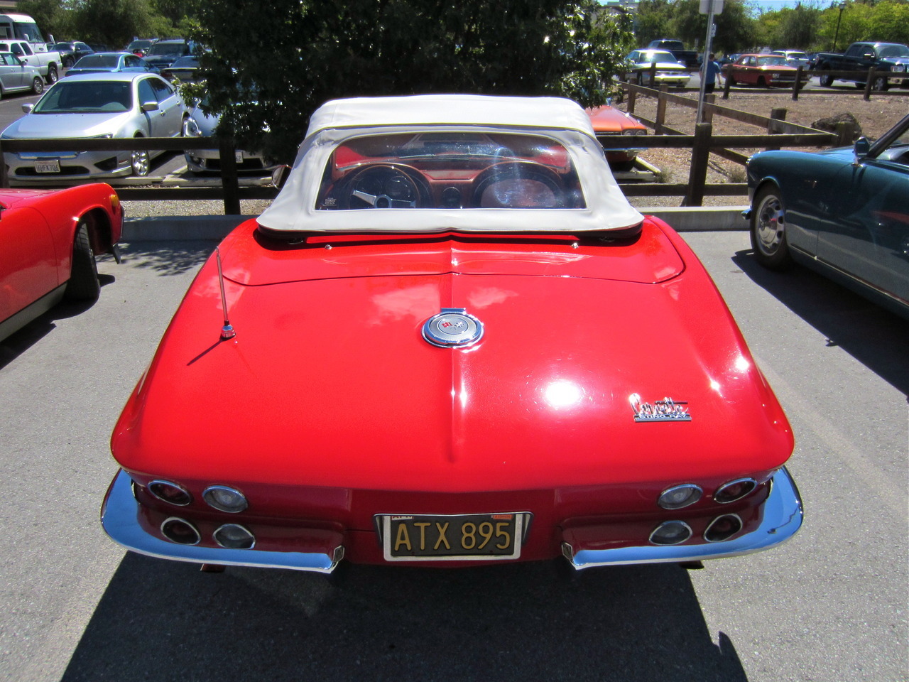 car-spotting:  The Target: Chevrolet Corvette Sting Ray (produced 1963-67). Spotted: