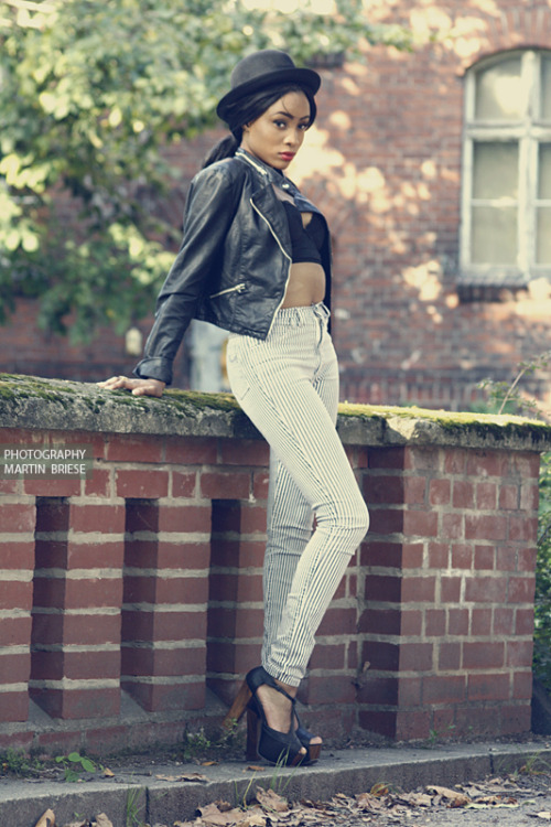 blackandkillingit:  Instagram: sandralambeck