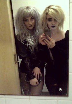 Goth-tastic with Rosie.   livewithoutregretxx:  Aw yeah.