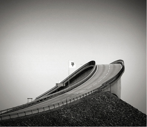 kevinnuut:  Road Photo Showcase. 50 beautiful photos of the open road. 