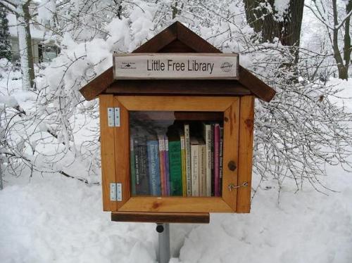 Read. Everywhere. http://www.streetartutopia.com
What is a littlefreelibrary ?… http://littlefreelibrary.org/