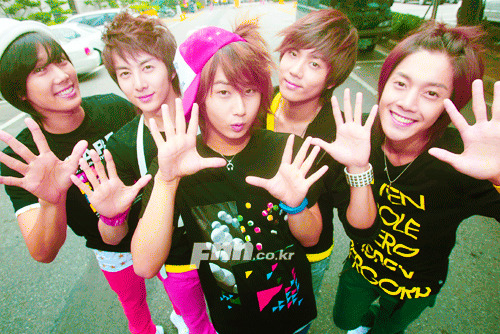 superr-cloud-deactivated2014051:  10-12/50 Pictures of SS501. 