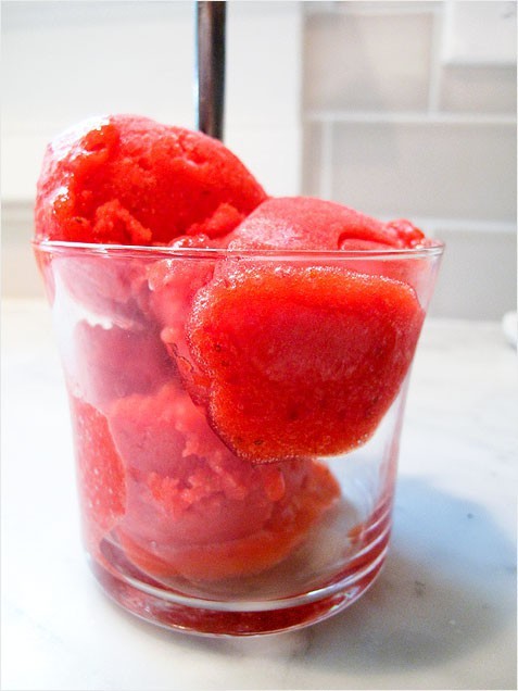 ivillagefoodies:  Simple Strawberry SorbetAvoiding porn pictures