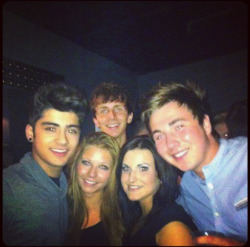 harrysflannel-deactivated201307:  Zayn &amp; some friends 